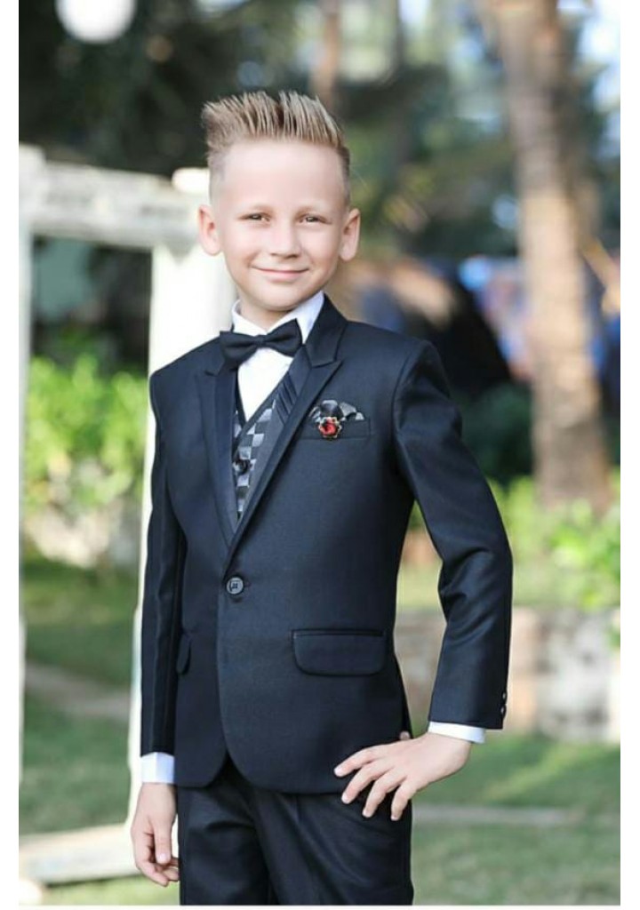 Boys 4 piece suit for with bowtie